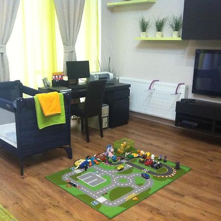Standard Apartment By Hi5 - Feherhajo Boedapest Buitenkant foto