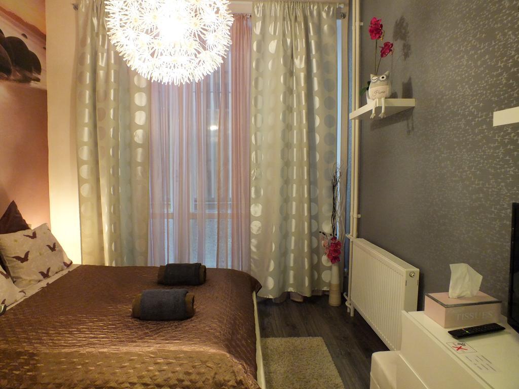 Standard Apartment By Hi5 - Feherhajo Boedapest Kamer foto
