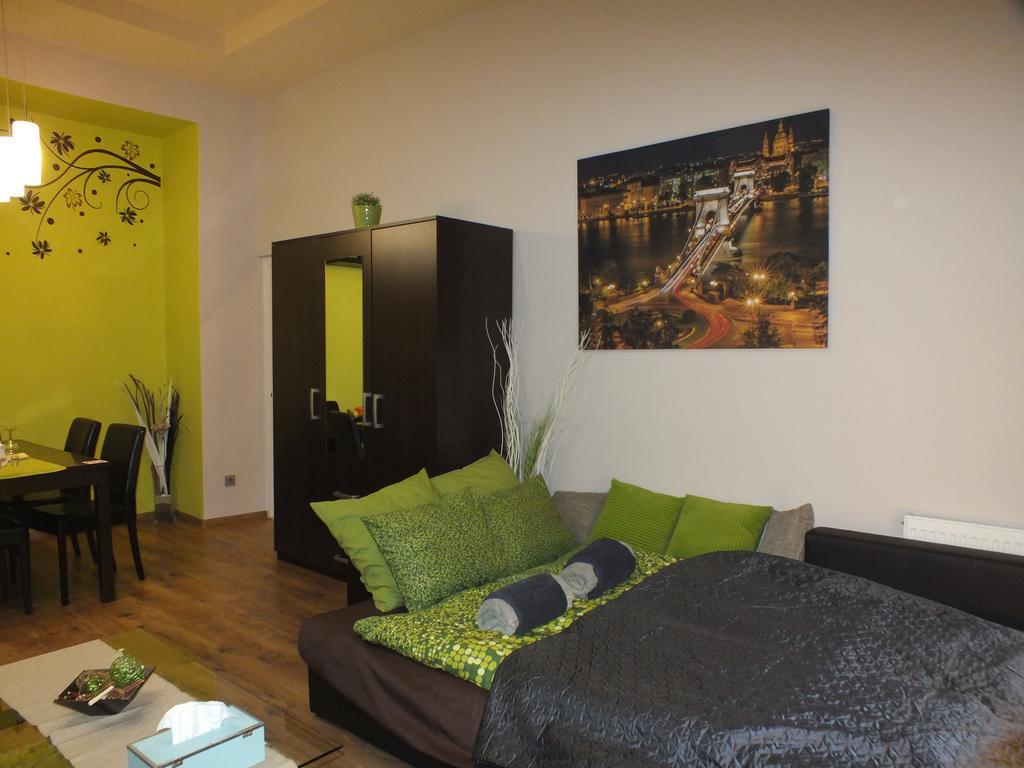 Standard Apartment By Hi5 - Feherhajo Boedapest Kamer foto