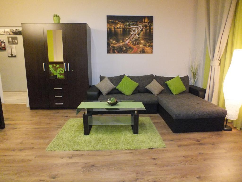 Standard Apartment By Hi5 - Feherhajo Boedapest Kamer foto